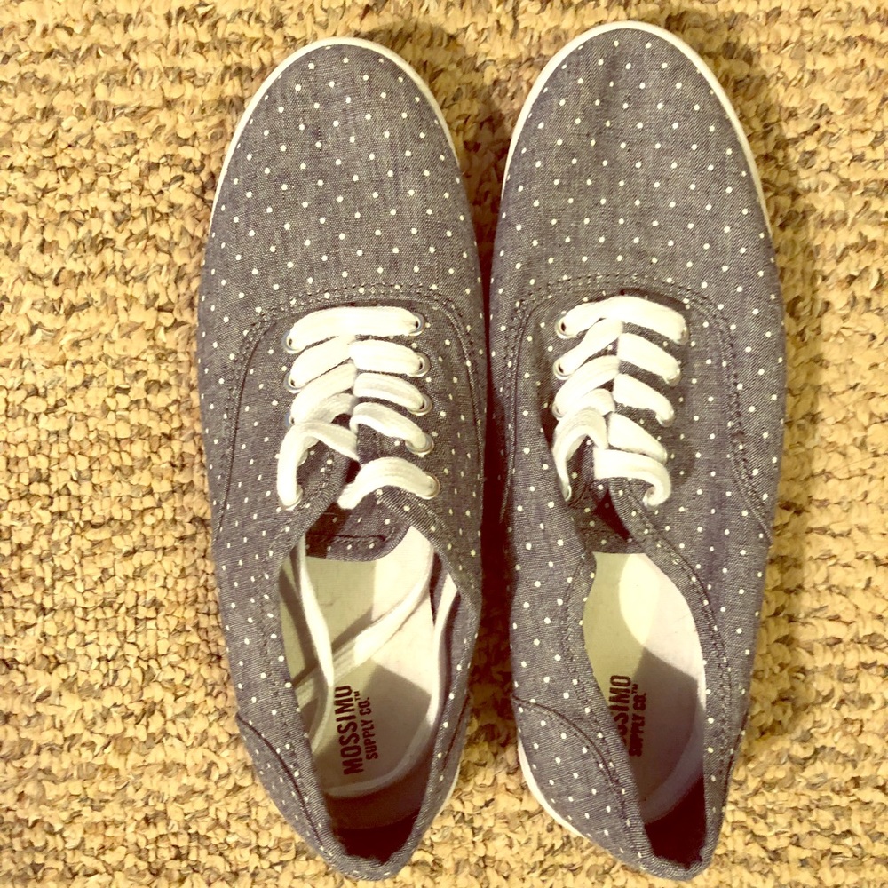Polka dots shoes